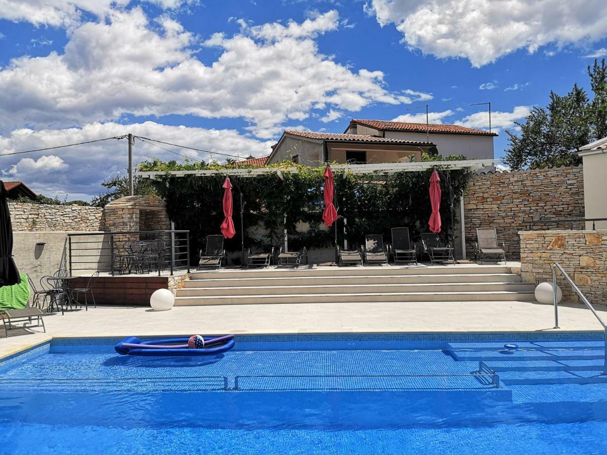 Villa Anja 1St Floor Peroj Exterior foto